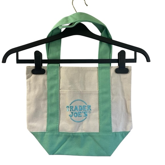 Trader Joe’s LIMITED EDITION CANVAS TOTE BAG New with Tag - Picture 2 of 9